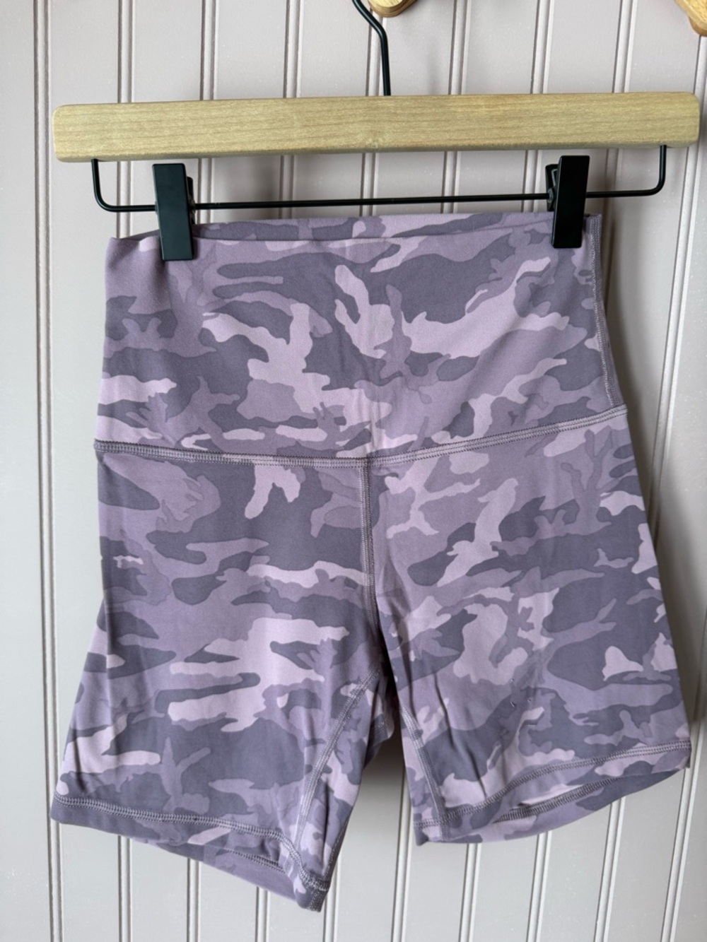 lululemon pink/Purple Camo High-Rise Bike Shorts size 4